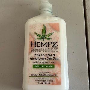 Hempz pink pomelo and Himalayan sea salt, herbal body moisturizer. New 17 fl.Oz
